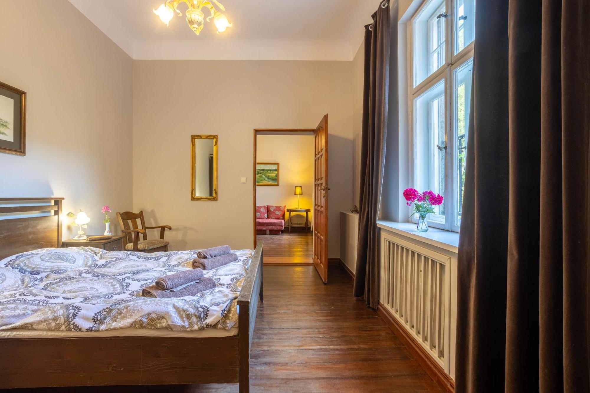 Palac Mysliwski Orle Solutions Мирославець Екстер'єр фото
