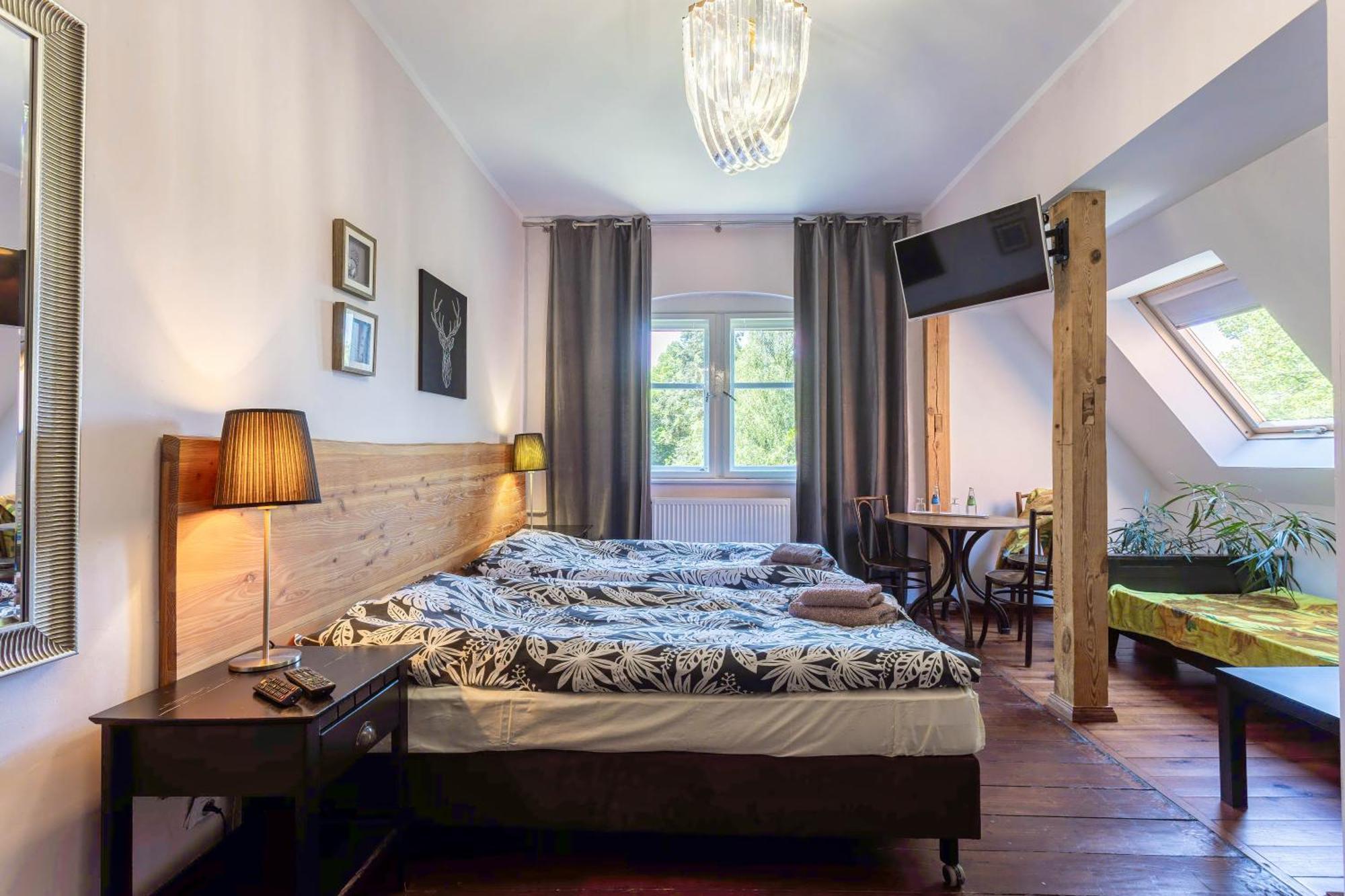 Palac Mysliwski Orle Solutions Мирославець Екстер'єр фото